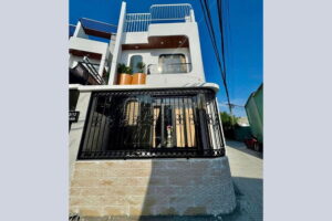 Bán Nhà Kiệt Ô Tô 717 Tôn Đản – 2 Tầng 2 Mê, Full Nội Thất