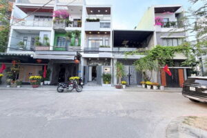 Nhà Đẹp 3 Tầng Đặng Huy Tá (Sát Hoàng Thị Loan), Gần Biển